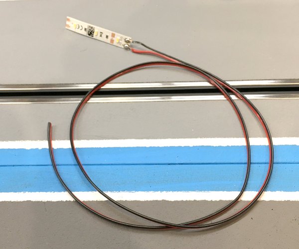 12V LED mit angelötetem Kabel